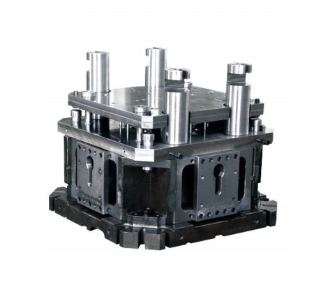 custom injection mold